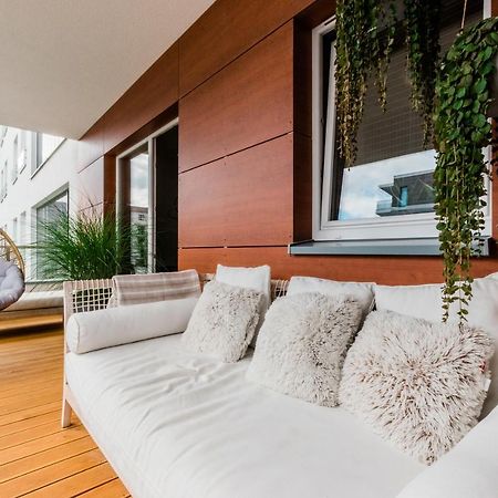 Apartament Nad Jeziorem Dlugim Lesna # 28 オルシュティン エクステリア 写真