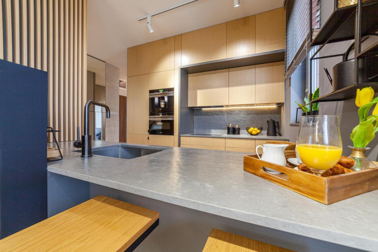 Apartament Nad Jeziorem Dlugim Lesna # 28 オルシュティン エクステリア 写真