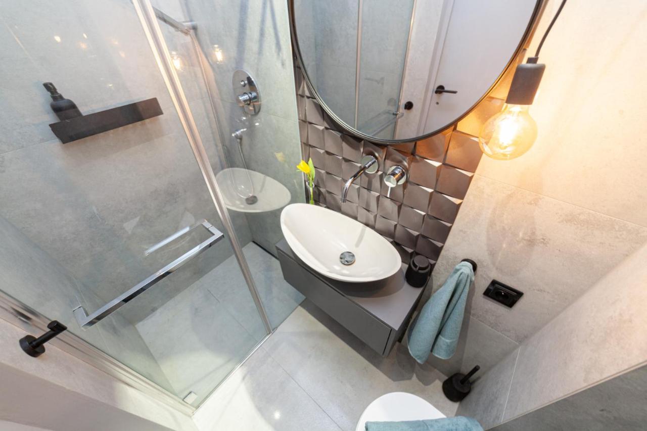 Apartament Nad Jeziorem Dlugim Lesna # 28 オルシュティン エクステリア 写真