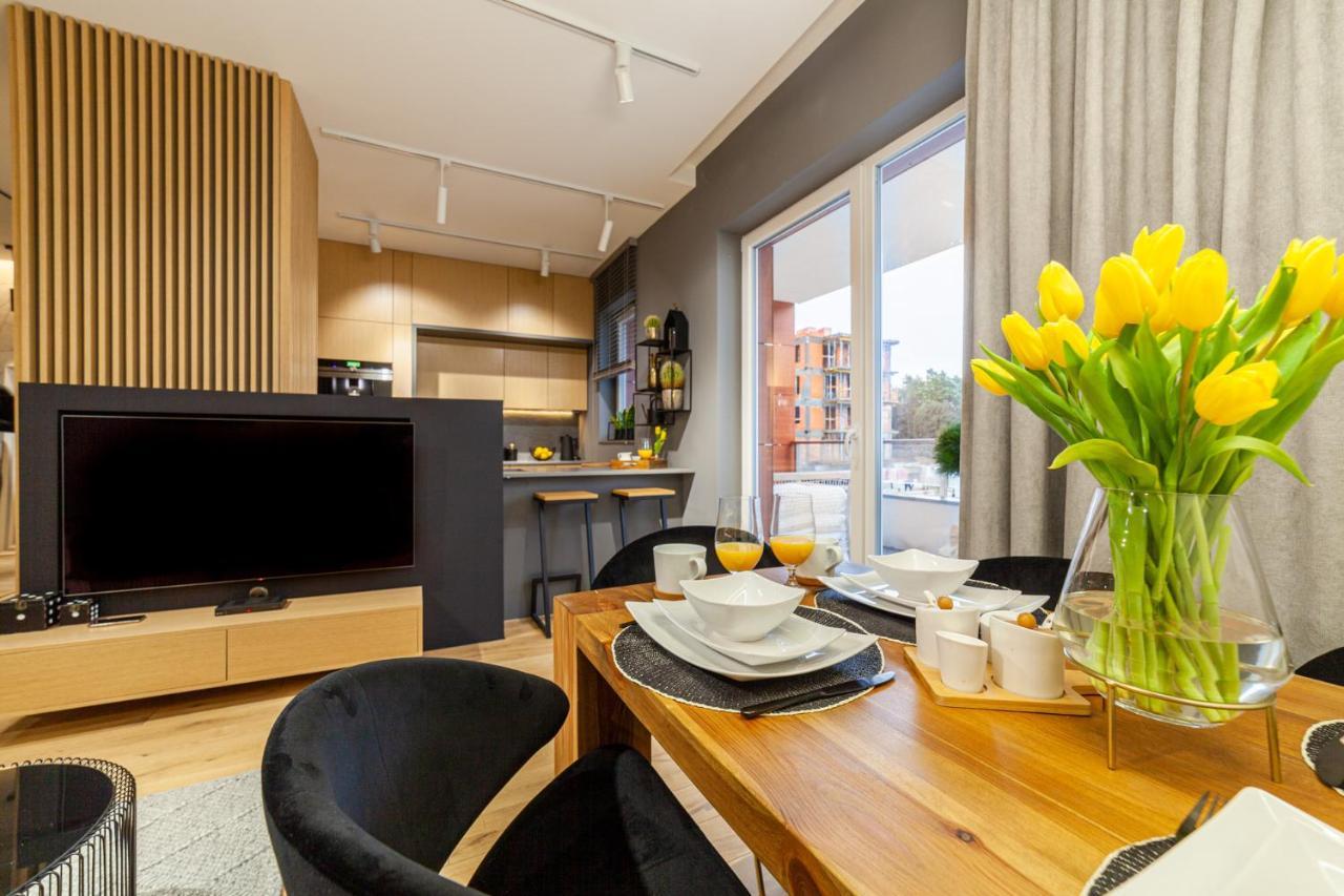 Apartament Nad Jeziorem Dlugim Lesna # 28 オルシュティン エクステリア 写真