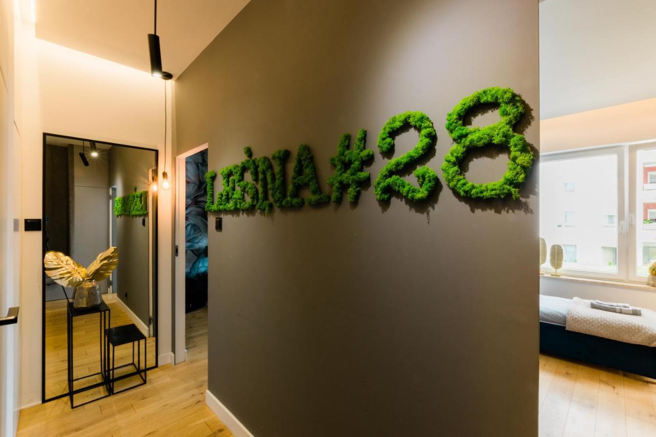 Apartament Nad Jeziorem Dlugim Lesna # 28 オルシュティン エクステリア 写真