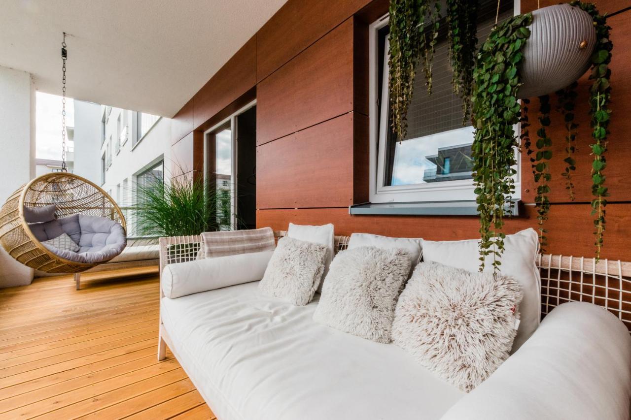 Apartament Nad Jeziorem Dlugim Lesna # 28 オルシュティン エクステリア 写真