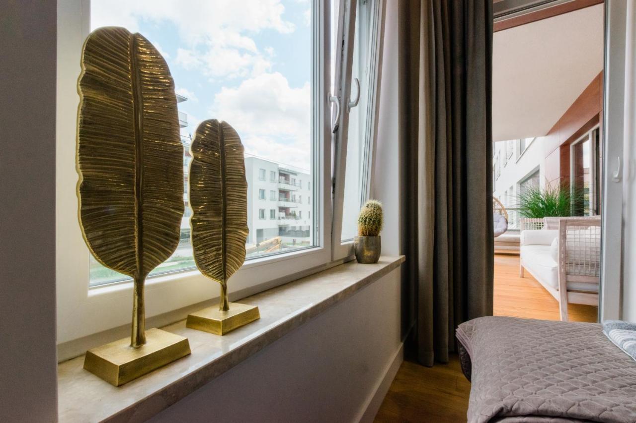 Apartament Nad Jeziorem Dlugim Lesna # 28 オルシュティン エクステリア 写真