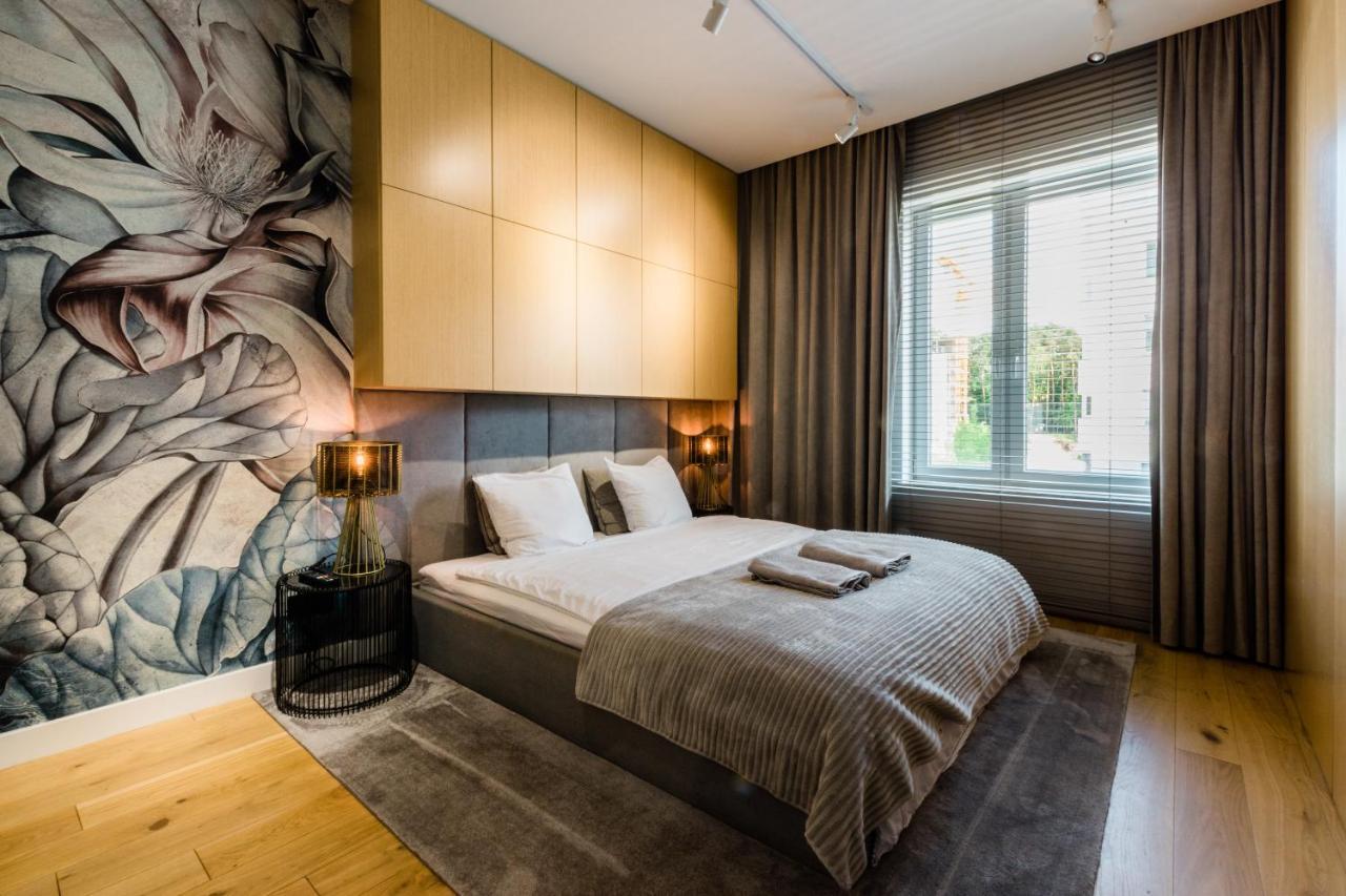 Apartament Nad Jeziorem Dlugim Lesna # 28 オルシュティン エクステリア 写真